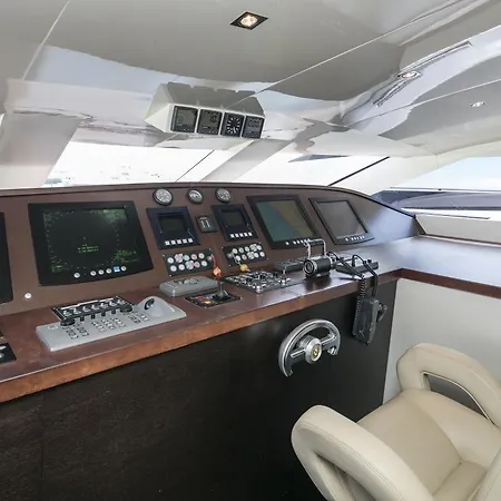 Botel Luma